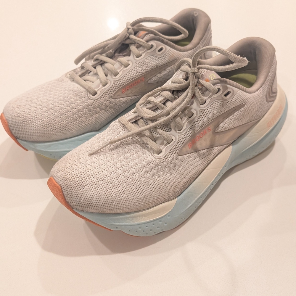 Brooks Women's Light Gray and Blue Athletic Shoes